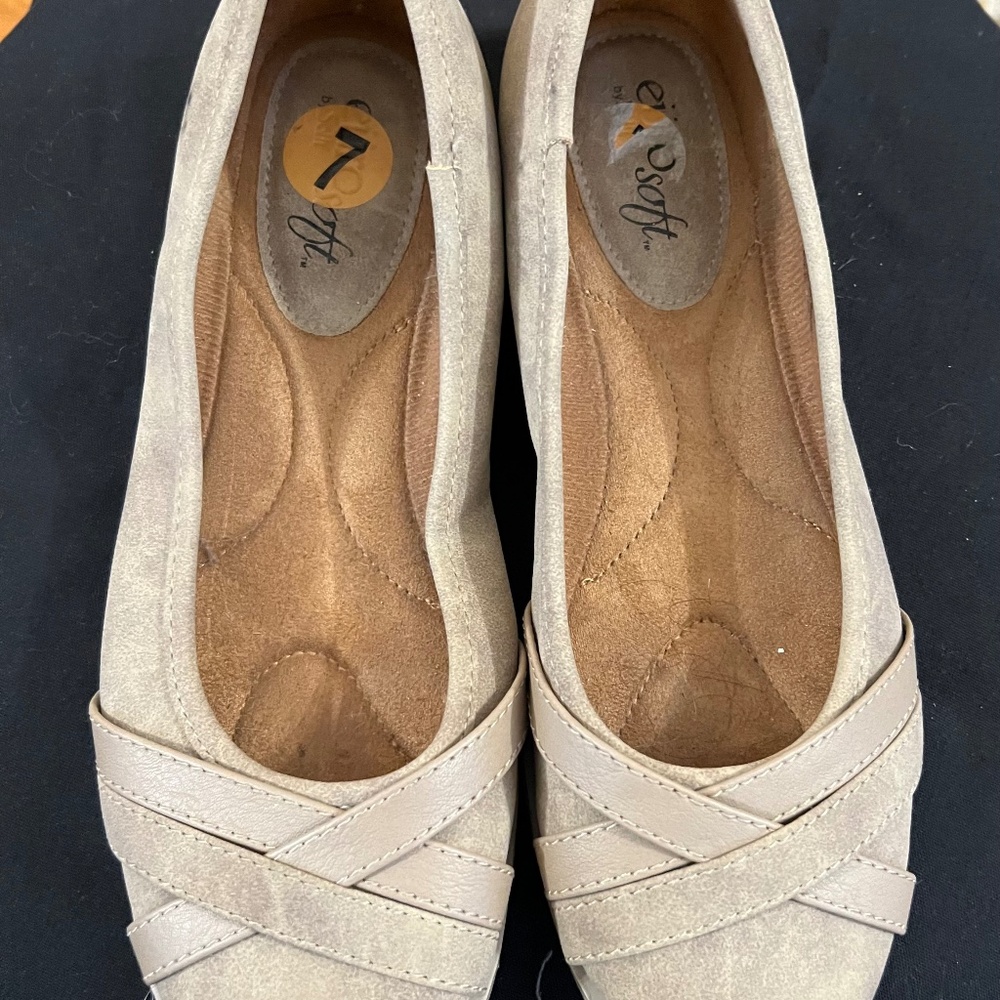 Shoes flat